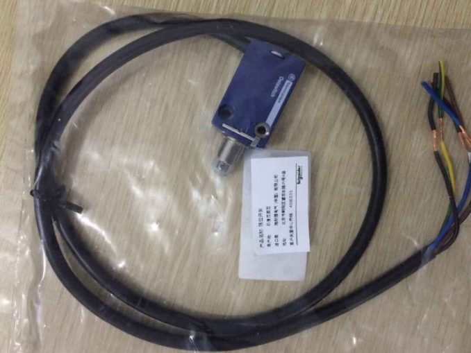 XCMD2102L1 Limit Switch XCMD2102L1 IEC/EN6094751